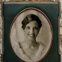 Sesión "Novias".. Photograph project by Sara Morenas Blanco - 05.15.2011