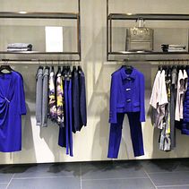 VM en ESCADA _visual merchandiser_escaparatista_. Design, Design de interiores, Design de cenários, e Marketing projeto de Patricia Bernad Aicua - 10.02.2015