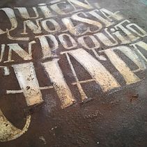 Letras dibujadas. Juego de palabras. Chapa.. Een project van  Belettering van Mario Madies - 14.09.2017