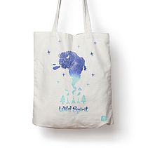 Textile printing on tote bags. Arts, Crafts, Graphic Design, Traditional illustration, Lettering, and Screen Printing project by Sara Ureña Gijón - 10.30.2017