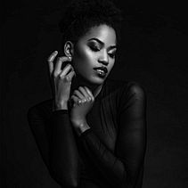 Vic.. Un progetto di Fotografia, Fotografia in studio, Fotografia di moda, Fotografia di ritratto, Illuminazione fotografica e Ritocco fotografico di Matias Magno - 29.11.2018