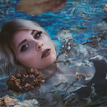 Mi Proyecto del curso: Autorretrato fotográfico conceptual. Un proyecto de Fotografía de Esmeralda M. Q. - 22.06.2019