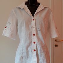 Confección de camisa y bordado. Een project van  Schetsen y Naaiwerk van Isabel Santelices - 03.08.2020