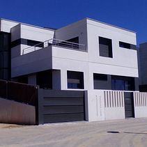 Vivienda unifamiliar. Un progetto di Architettura e Interior design di Clara Soriano Chamorro - 12.07.2014