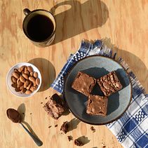 Milka Brownies . Un proyecto de Fotografía de producto de Eduardo Méndez - 05.05.2020