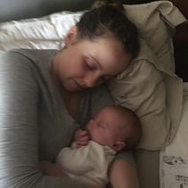 Breastfeed. Un proyecto de Bellas Artes de Tessa Aldous - 15.08.2021