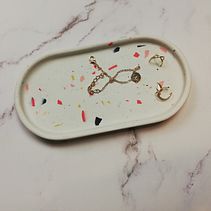 Mi Proyecto del curso: Técnicas decorativas en resinas acrílicas. Arts, Crafts, Fine Arts, Creativit, and DIY project by Irene Gil Martínez - 02.25.2021