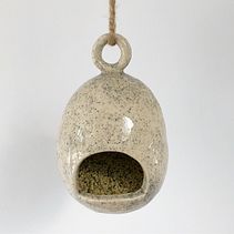 Ceramic birdhouse. Ceramics project by Elma Pluim - 03.04.2021