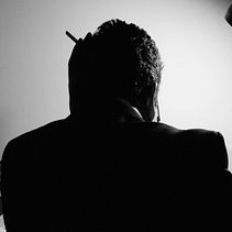 La Manie - Short film (Cortometraje). Un proyecto de Realización audiovisual, Sound Design, Dirección de arte, Cine, vídeo, televisión, Escenografía, Edición de vídeo, Guion, Stor y board de Tania Gonzalez - 04.02.2021