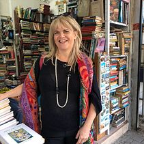 My project in Short Story Writing: Create Fiction from Personal Experience  course. Un progetto di Scrittura, Creatività, Stor, telling e Narrativa di Lisa - 07.12.2021