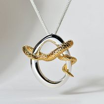 Serpiente. Un proyecto de Diseño de jo y as de Luis Berrón - 08.12.2021