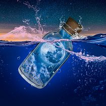 Luna dentro de una botella. Un proyecto de Diseño gráfico de Ruben Guerrero Muñoz - 14.02.2022