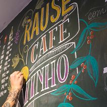 Rause Coffee+Wine . Desain, Ilustrasi tradisional, Huruf, Tipografi, Kaligrafi, Dekorasi, Dan Komunikasi proyek oleh Cristina Pagnoncelli - 11.08.2017