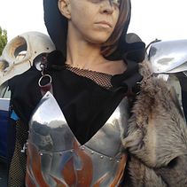 Fabricated Metal Cosplay Armor - Intergalactic Assassins. Un proyecto de Diseño de personajes, Diseño de vestuario, Diseño industrial, Diseño de juguetes, Creatividad, Stor, telling y DIY de Shasta Metcalfe - 30.04.2017