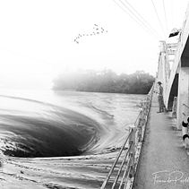 Surreal River. Photograph, Collage, Photo Retouching, Fine-Art Photograph, Photographic Composition, and Photomontage project by Fernando Pasold - 03.21.2022