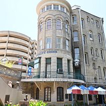 My project for course: Expressive Architectural Sketching with Colored Markers. Sketching, Drawing, Architectural Illustration, Sketchbook & Ink Illustration project by Erik Tullberg - 07.10.2022