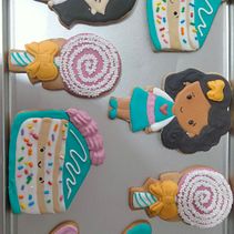Mi proyecto del curso: Decoración de galletas con royal icing para principiantes. Un proyecto de Diseño y DIY de Ayrant Bonie - 23.07.2022
