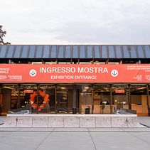 XIII Florence Biennale Visual Identity . % Edoardo Matteoni tarafından hazırlanan Markalaşma ve Kimlik, Ola, lar, Tasarım, Sanat Yönetmenliği, Editör, al Tasarım, Grafik Tasarım, Tipografi, Ve Poster Tasarımı projesi - 07.27.2022