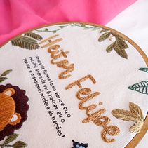 Porta maternidade "Heitor" Ein Projekt aus dem Bereich Stickerei von Mayana Furtado - 06.07.2022