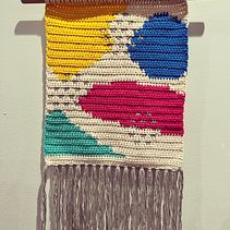 My project for course: Intarsia Crochet: Craft Your Own Tapestry. Een project van  Modeontwerp,  Interieurdecoratie, Textiel, DIY, Haken y Textielontwerp van Zarah Pimentel - 10.09.2022