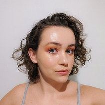 Meu projeto do curso: Introdução a técnicas de maquiagem profissional. Un progetto di Cinema, video e TV, Direzione artistica, Fashion design e Fotografia di moda di Larissa de Moura - 01.12.2022