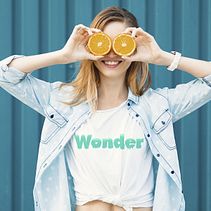 Diseño textil y merchandising. Een project van Kostuumontwerp y Grafisch ontwerp van Noelia de los Ríos Anaya - 31.08.2024