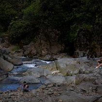 Mi proyecto del curso: Teoría del color en fotografía. Photographic Composition, Photograph, Digital Photograph, Photo Retouching, and Color Theor project by Greivin PAGUAGA MARTINEZ - 09.06.2024