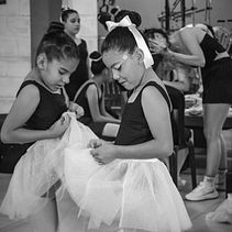 Fotografía de danza. Un proyecto de Fotografía, Comunicación y Retoque fotográfico de Sabri - 24.01.2025