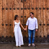 Sesión preboda en Bogotá. . Un progetto di Composizione fotografica, Fotografia, Fotografia di ritratto, Fotografia documentaria e Ritocco fotografico di Carlos Andrés Muñoz - 12.02.2025