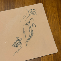 Aqui no mar - Primeira tatuagem. Projekt z dziedziny Projektowanie tatuaż użytkownika Mariana Teixeira Dias - 23.04.2025