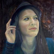 Girl with Hat, August 2022, Oil on Canvas, 50 x 60 cm. Un progetto di Belle arti e Pittura ad olio di Florian Clemente - 18.04.2026