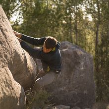 Vespella Bouldering - Climbing For Guapas (Tarragona)