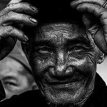 RETRATOS, MAS NÃO MEROS.