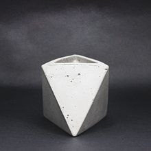 Diseño de la Mesa y Macetas. 