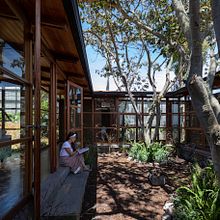 Casa entre Arboles