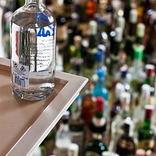Absolut leader. Advertising project by Jose Carlos Soto García - 11.15.2010