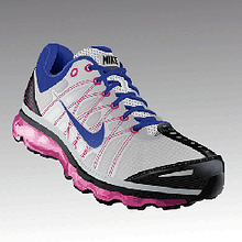 Zapatillas Nike+. Design, Traditional illustration, and Advertising project by Amaya Ríos - 12.05.2010