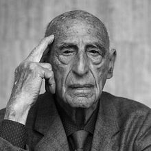 Gillo Dorfles . Film, Video, TV, Photograph, and Advertising project by Stefano Nicoli - 06.21.2011