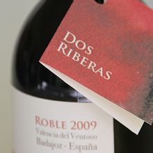 Etiquetas Dos Riberas. Design project by Beatriz Costo - 10.03.2011