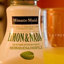 Kit Limón&Nada verano en fiestas. Un proyecto de Diseño y Publicidad de pokemino - 04.10.2011