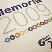 Memoria Anual Grupo 5. Design project by Ana Rosa González Blanco - 10.20.2011