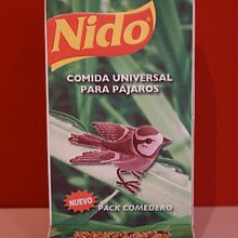 Propuesta de pack (dispensador + comedero) para la casa Nido. projeto de Mar Salesi Massoni - 24.10.2011