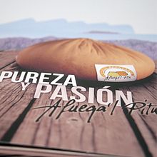 Queso Afuega'l Pitu. Design, Traditional illustration, Photograph, Advertising, Editorial Design, and Graphic Design project by Think Diseño - 10.25.2011