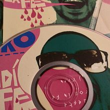 Portada Myko Fk. Un proyecto de Diseño e Ilustración tradicional de Denis Zacaryas - 08.05.2012