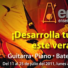 Flyer para curso de verano. Un proyecto de Diseño y Publicidad de Alvaro Espejel Valdes - 20.07.2012
