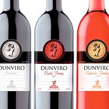 Packaging Bodegas Dunviro. Design projeto de Juan Luis Valle de la Rúa - 19.09.2012