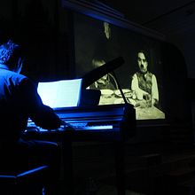 No distraigan al pianista. Un progetto di Design, Cinema, video e TV, UX / UI e Musica di Santiago Sáenz - 08.10.2012