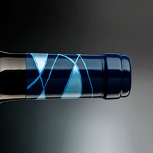 Etiqueta de vino Cosecha de Familia. Projekt z dziedziny Design, Br, ing i ident, fikacja wizualna,  Manager art, st, czn, Projektowanie produktowe, Projektowanie graficzne i Projektowanie opakowań użytkownika Alberto Salcedo - 20.11.2012
