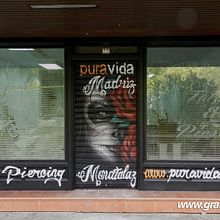Pura Vida Madriz. Un progetto di Design, Illustrazione tradizionale e Pubblicità di Graffiti Media - 09.12.2012