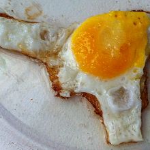 DIRECCIÓN DE ARTE EN TERRORISTA (VIDEOCLIP DE LES SUEQUES). Un proyecto de Cine, vídeo y televisión de Luis Morales Miguel - 25.01.2013